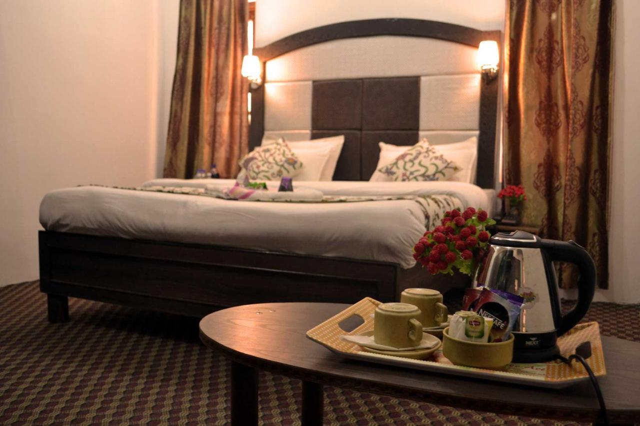 Hotel Al Azrah Srinagar  Luaran gambar