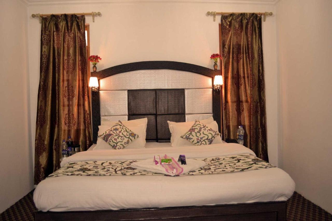 Hotel Al Azrah Srinagar  Luaran gambar